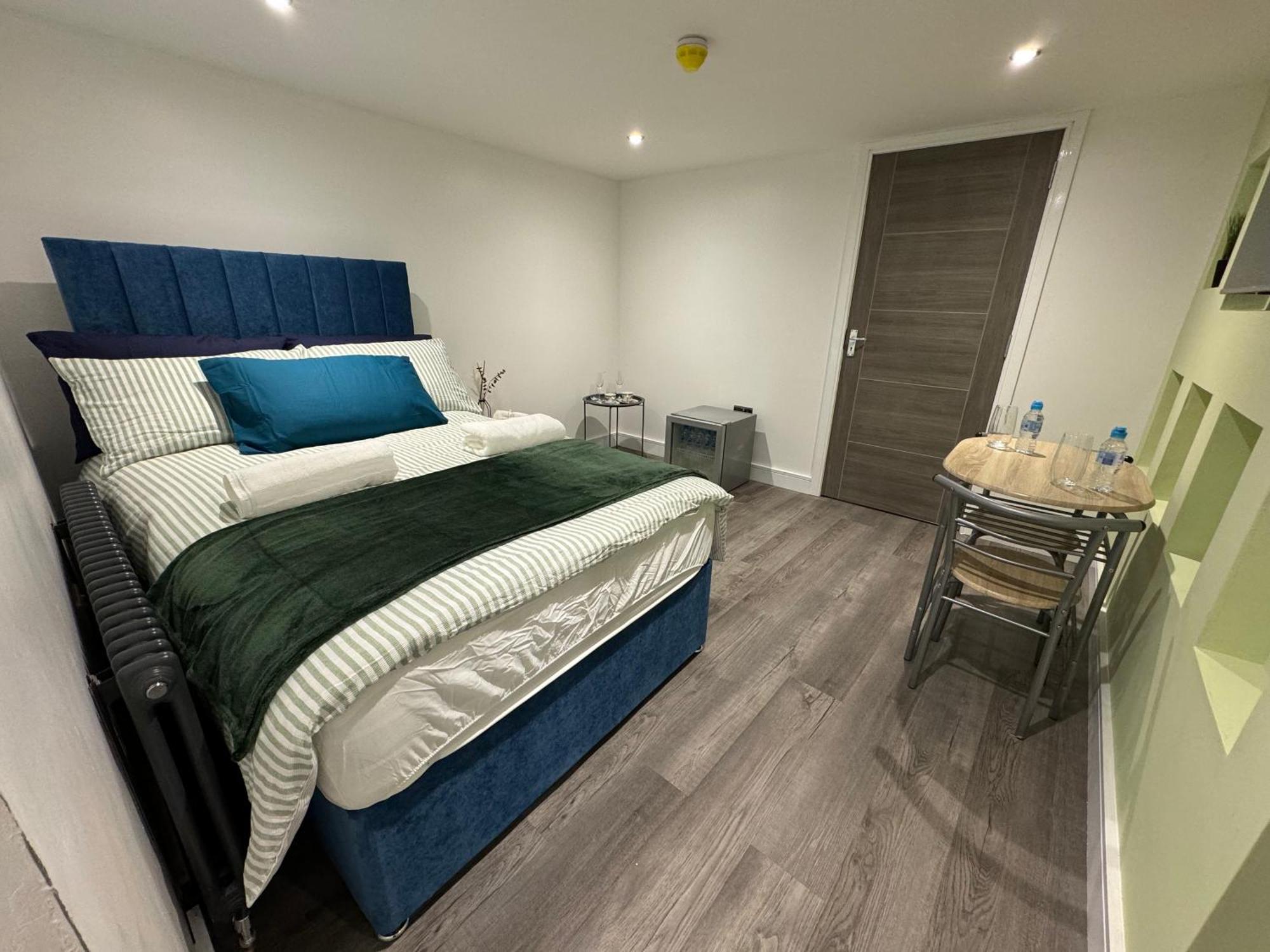 Southgate Luxury Apartments Elland 外观 照片