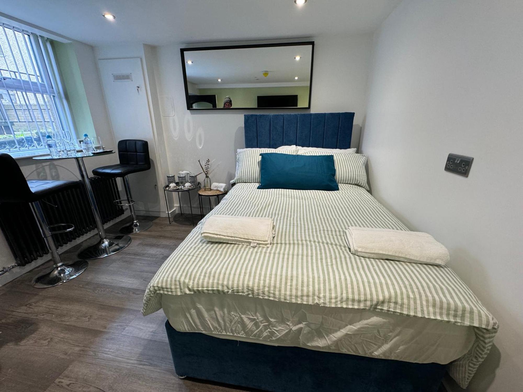 Southgate Luxury Apartments Elland 外观 照片