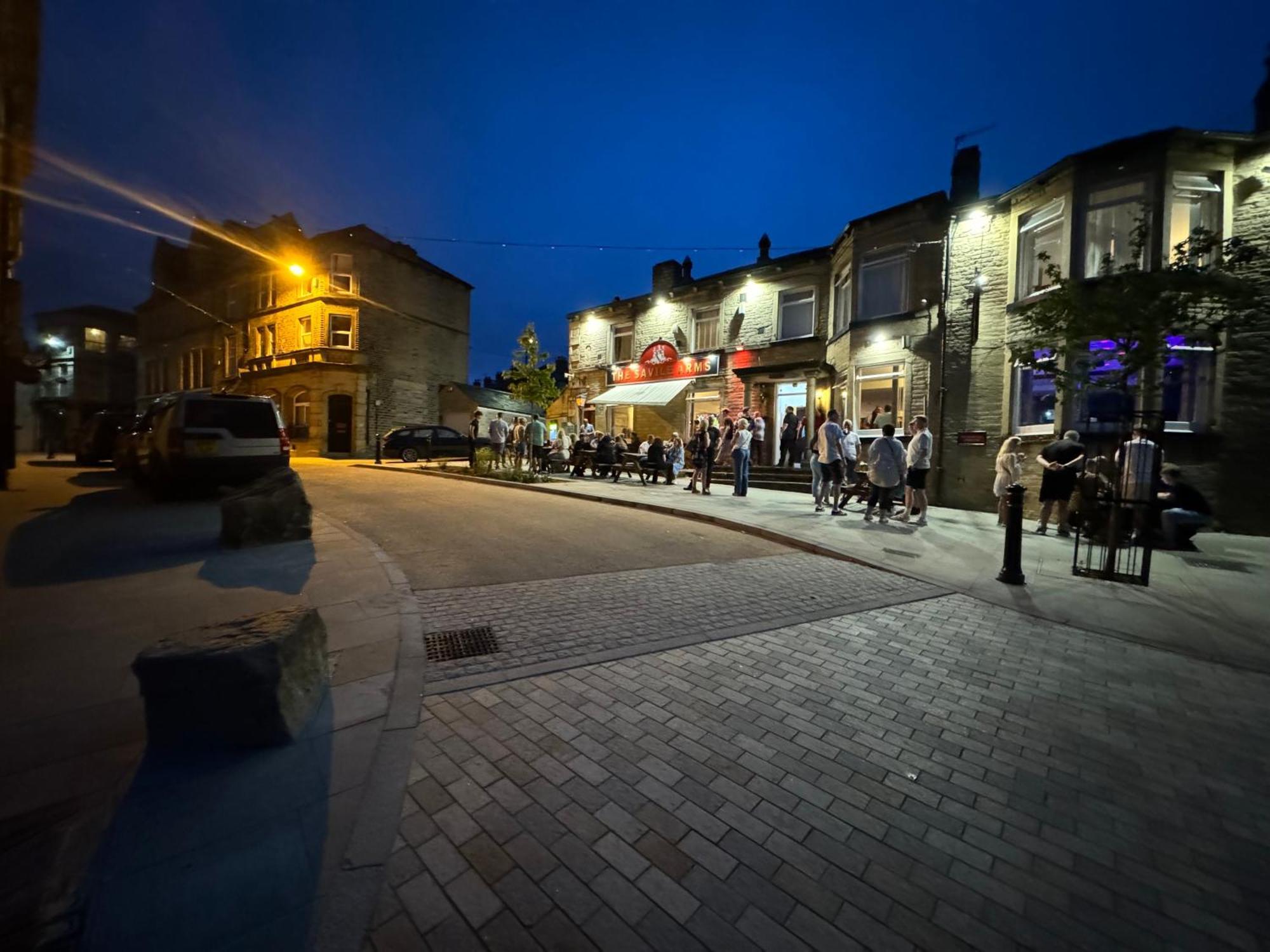 Southgate Luxury Apartments Elland 外观 照片