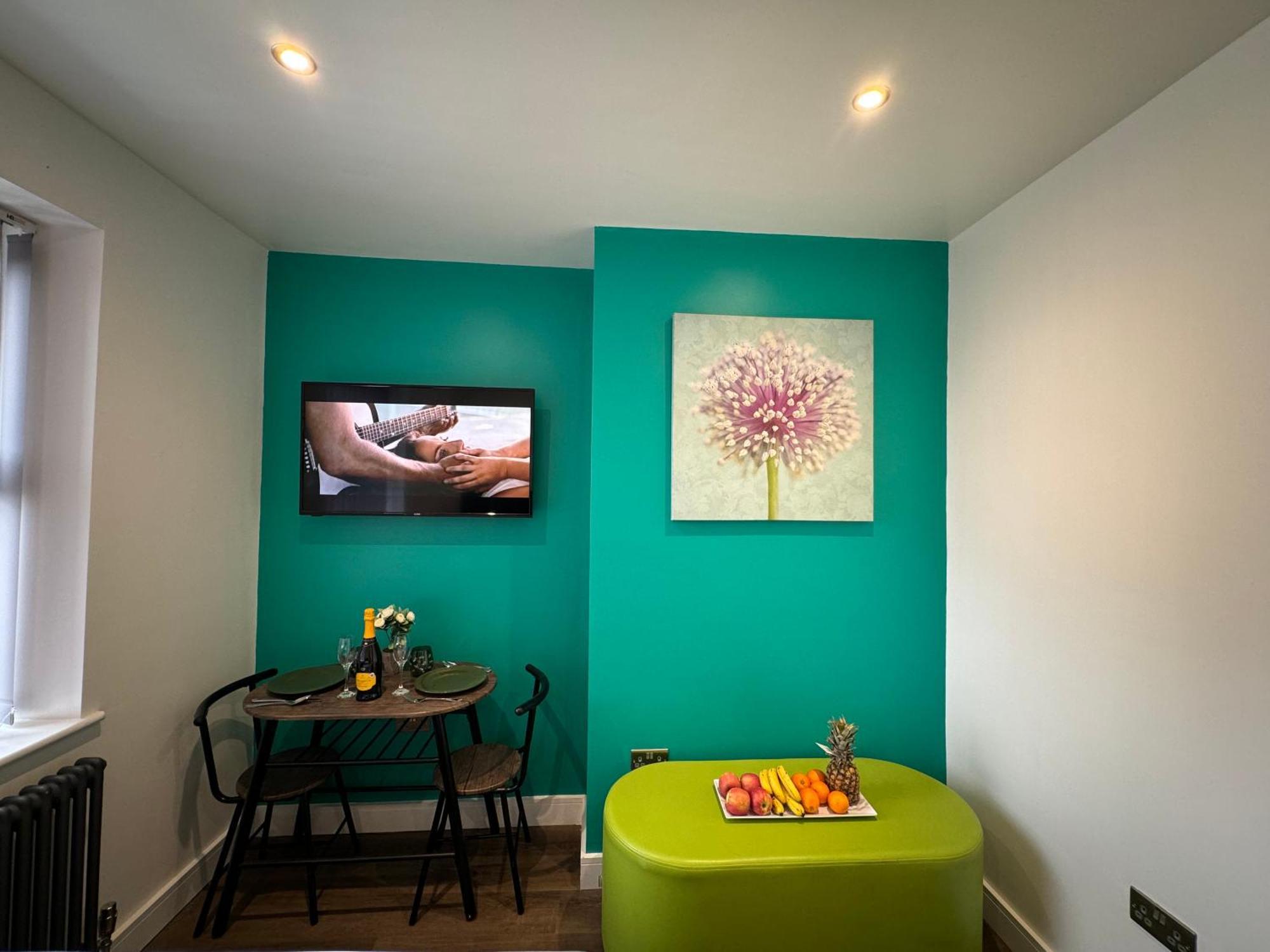 Southgate Luxury Apartments Elland 外观 照片