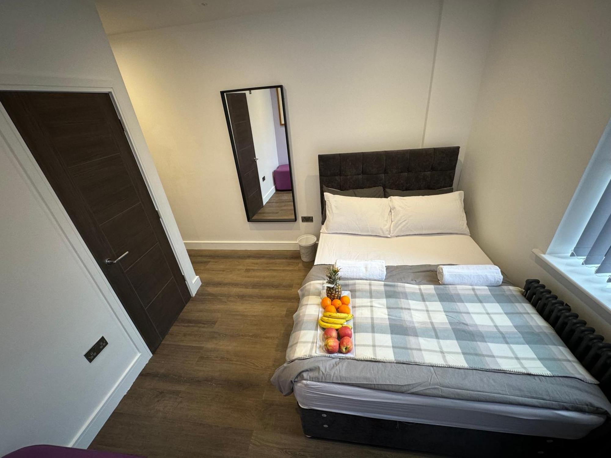 Southgate Luxury Apartments Elland 外观 照片