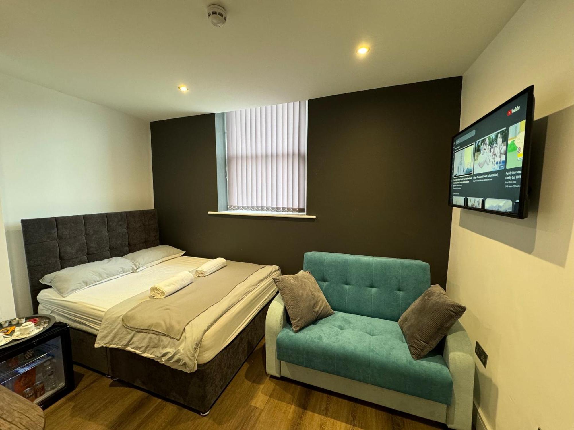 Southgate Luxury Apartments Elland 外观 照片