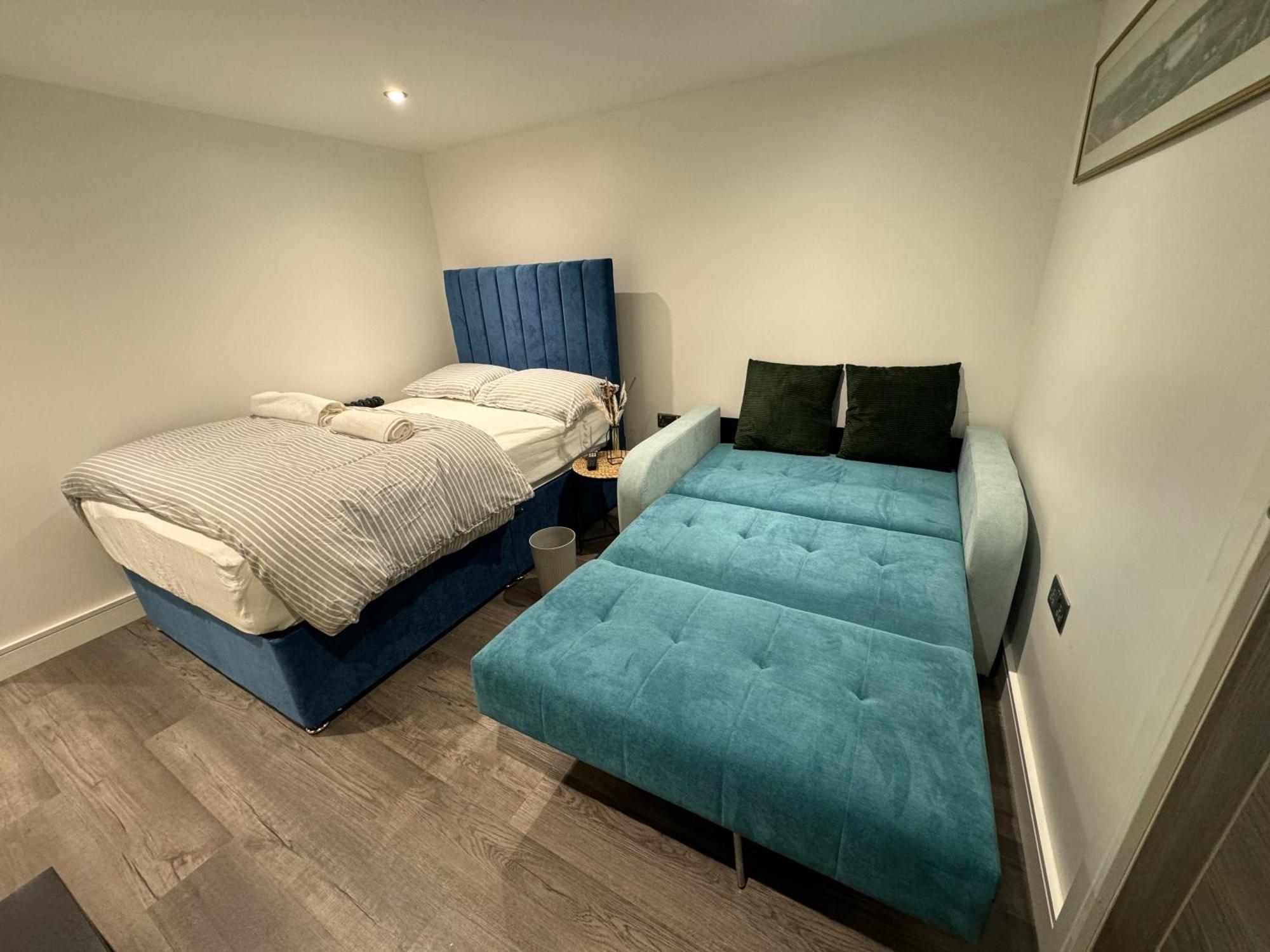 Southgate Luxury Apartments Elland 外观 照片